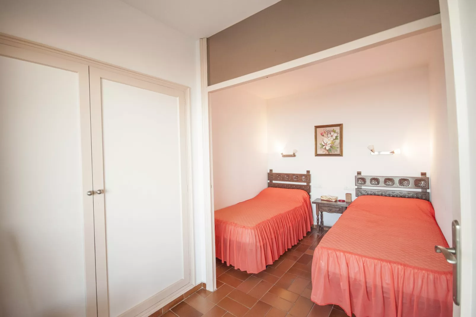 Medas 12-Bedroom