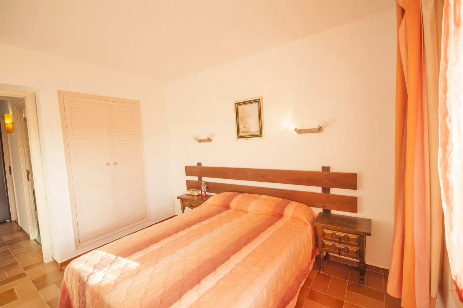 Medas 12-Bedroom