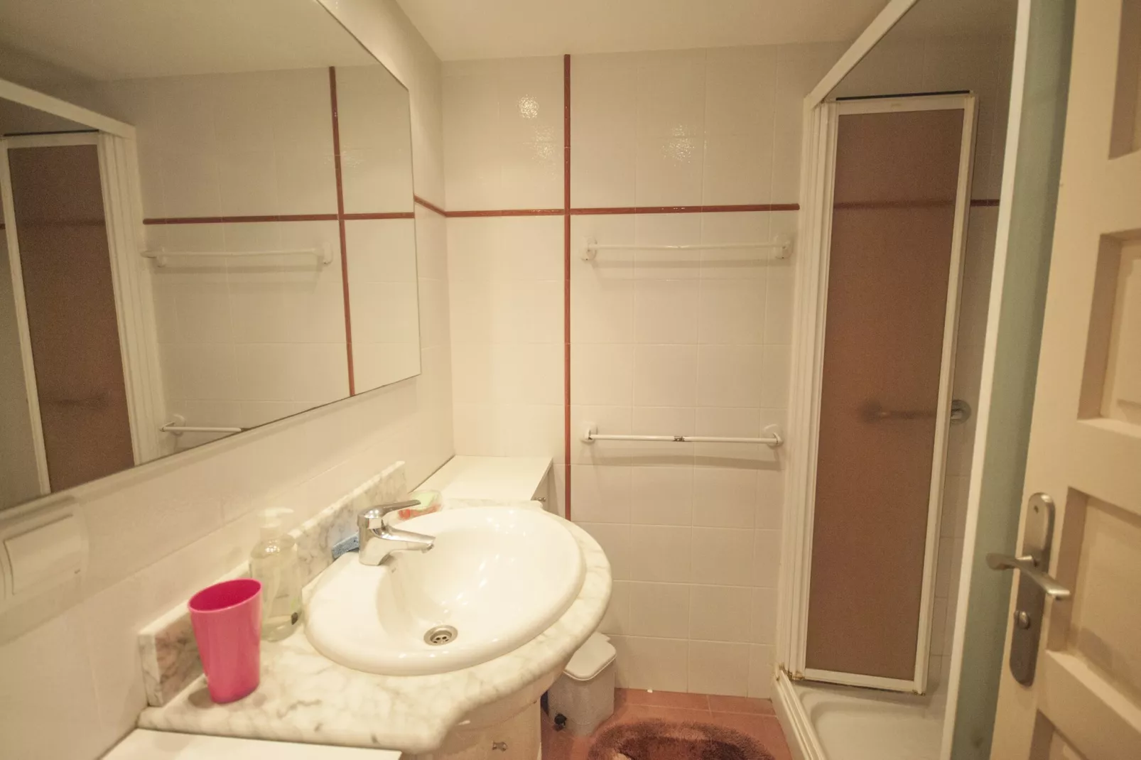 Medas 12-Bathroom