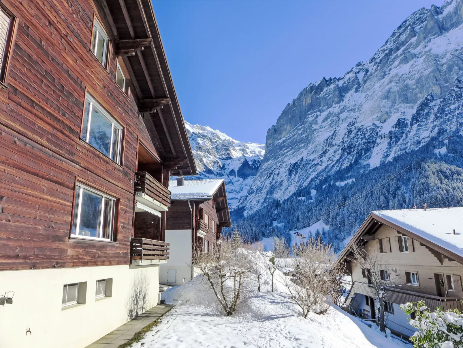 SnowKaya Grindelwald-Outside