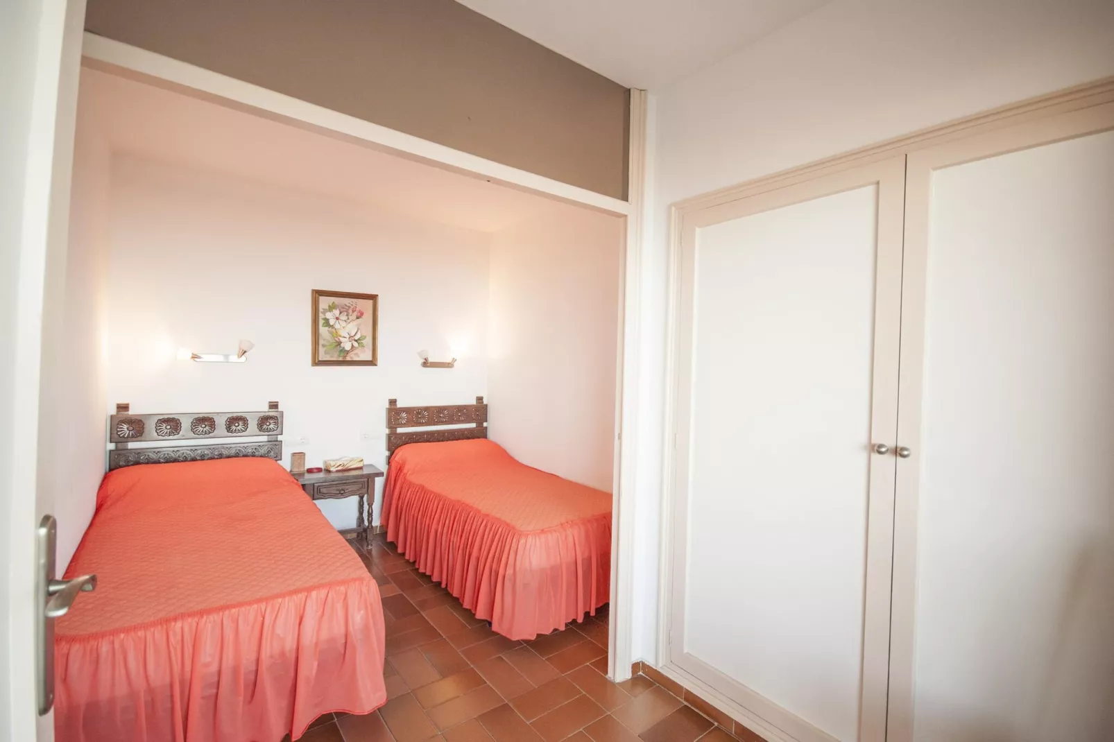 Medas 12-Bedroom