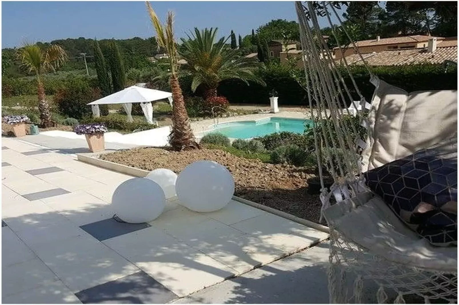 341589-Piscine