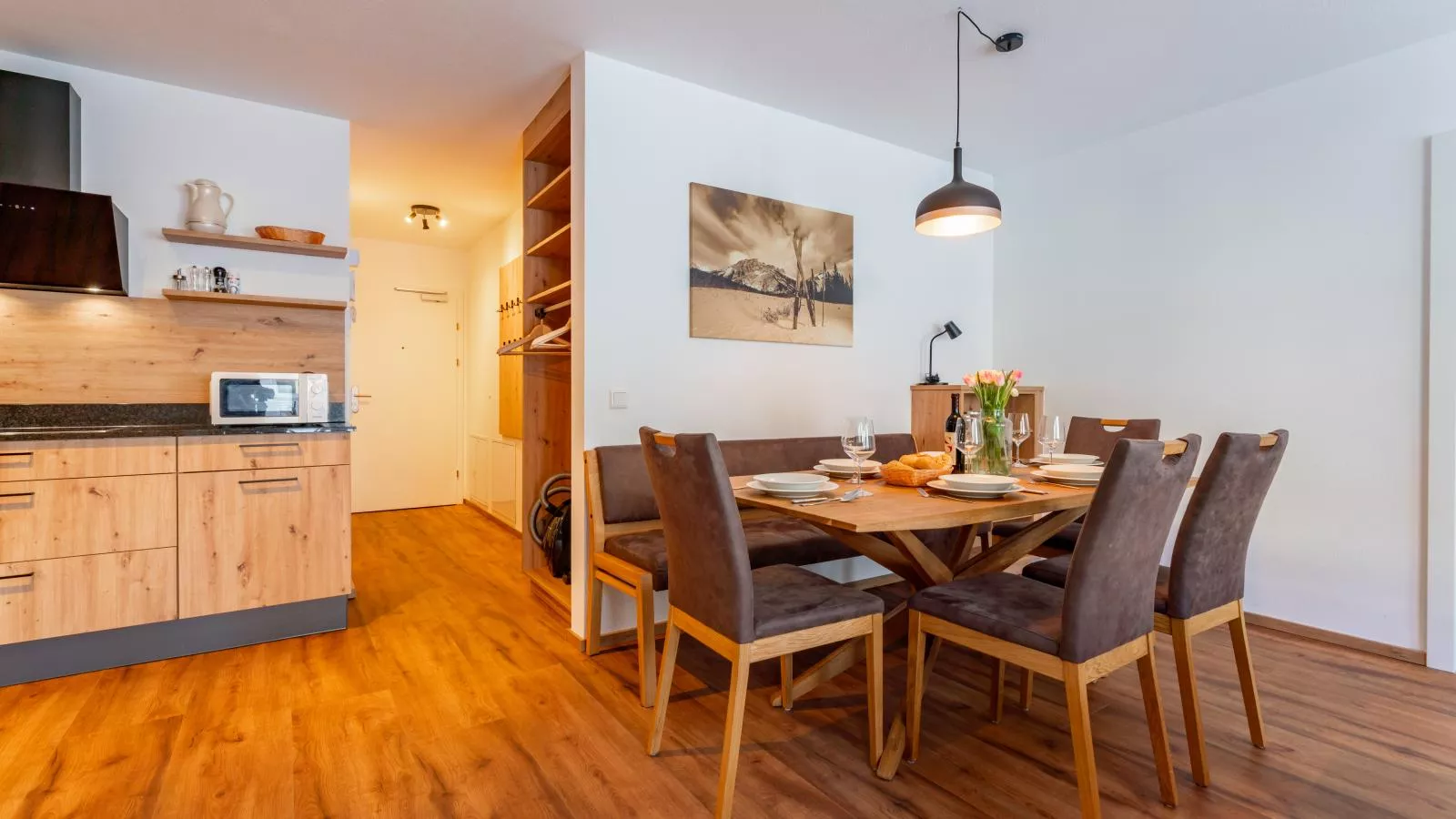 Falken Suites TOP 1-Dining room