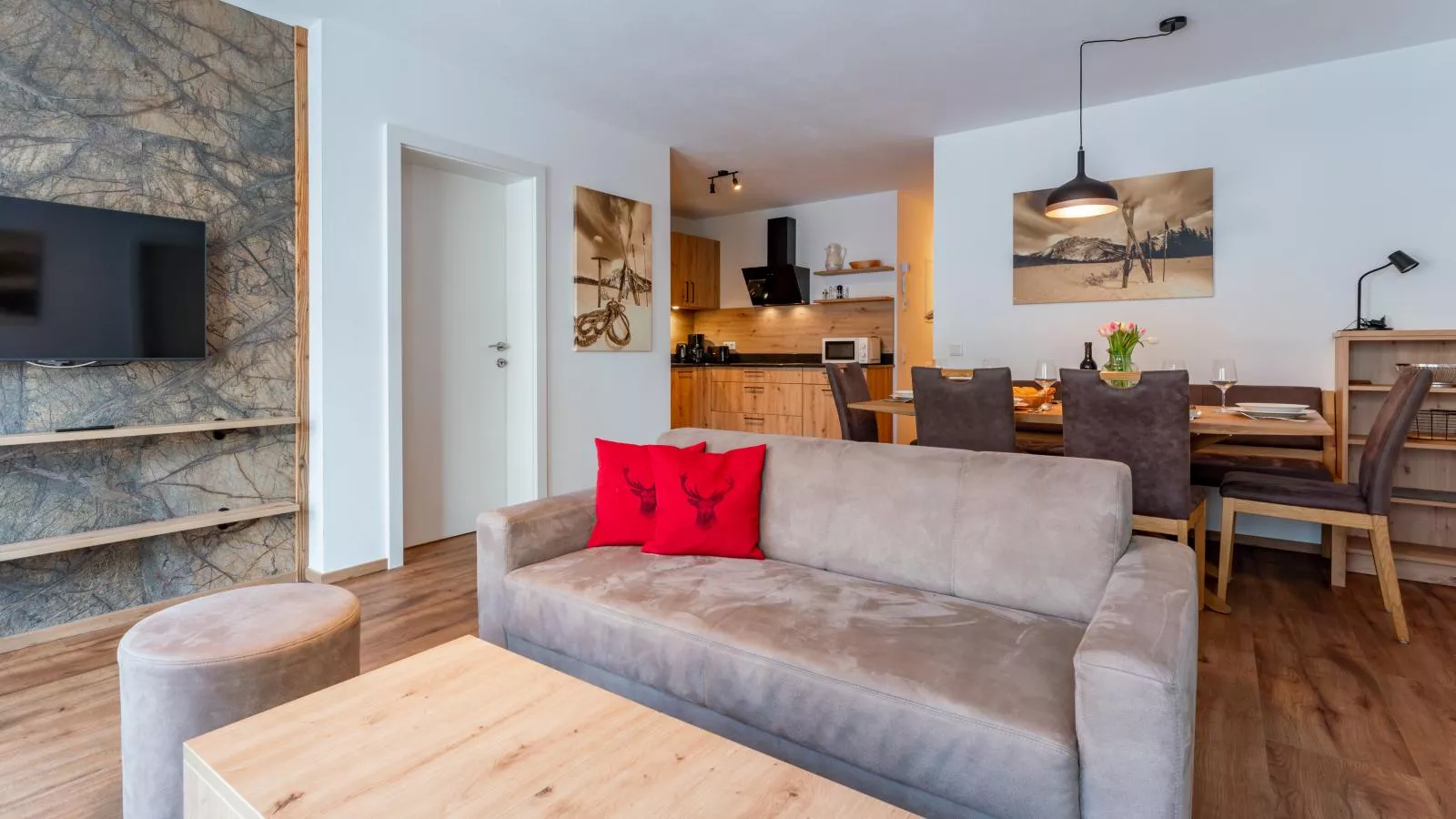 Falken Suites TOP 1-Living room