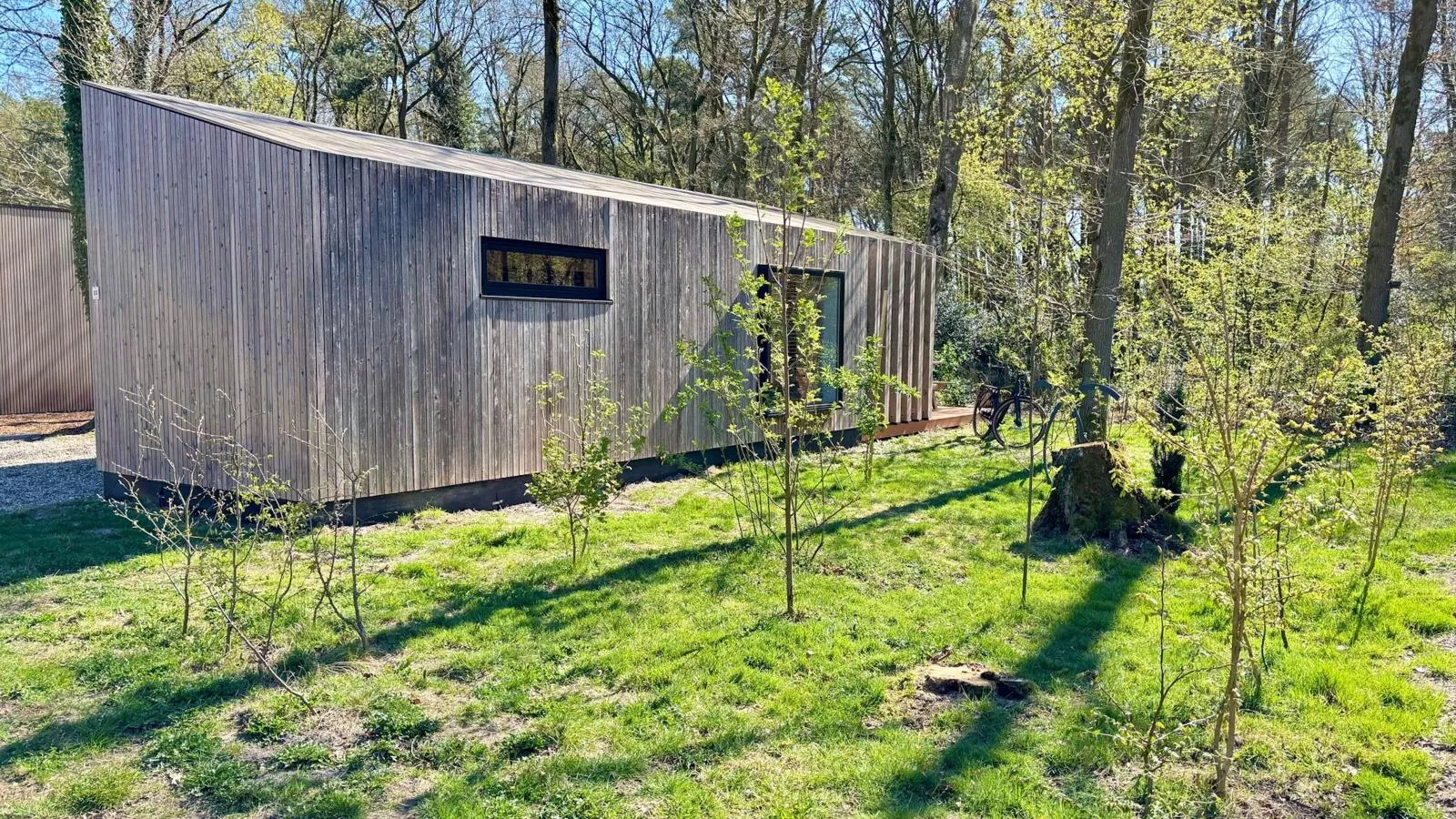 Cabin 22-Exterior summer