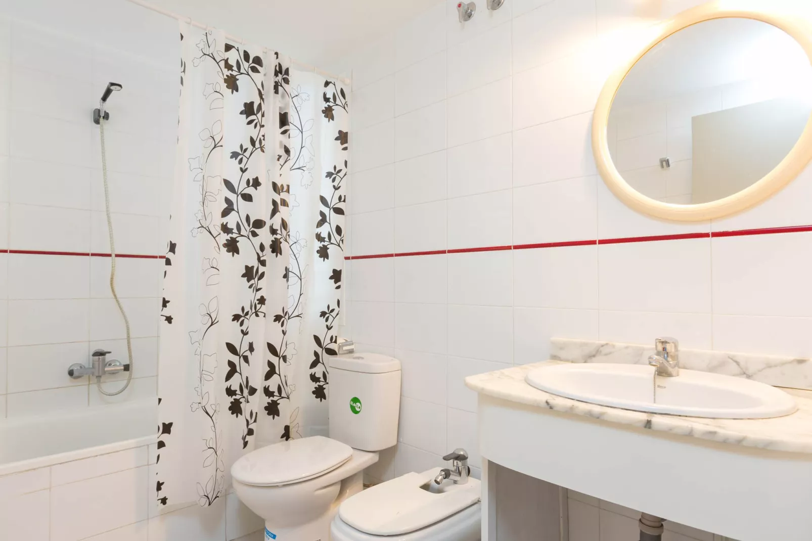 Open Pals - T-Bathroom