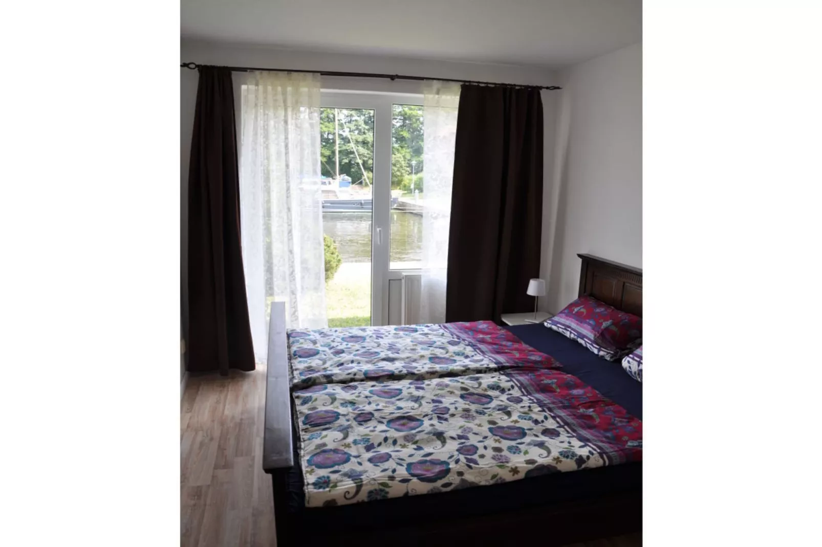 199701-Bedroom