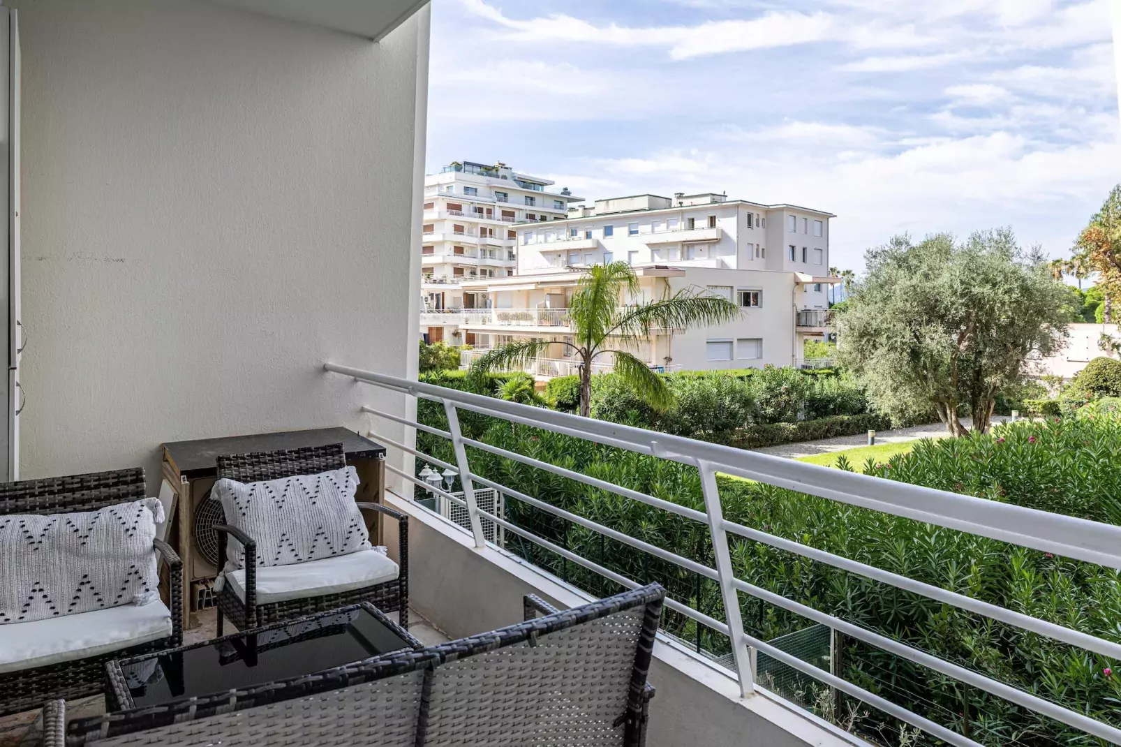GC-6-CRESP-Terrace balcony