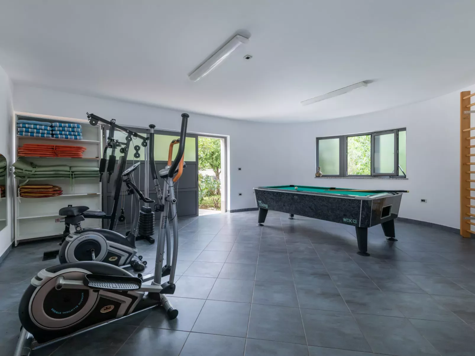Villa Irma-Inside