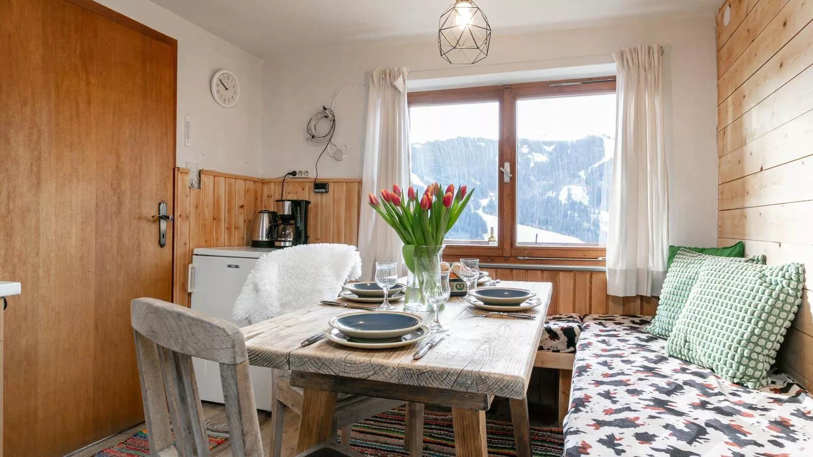 Sonnenhütte unten-Dining room
