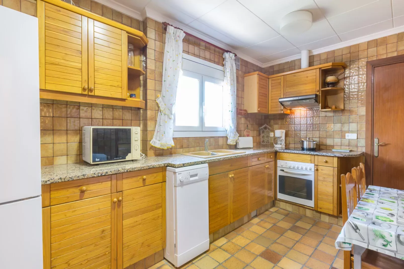 Del Pi-Kitchen