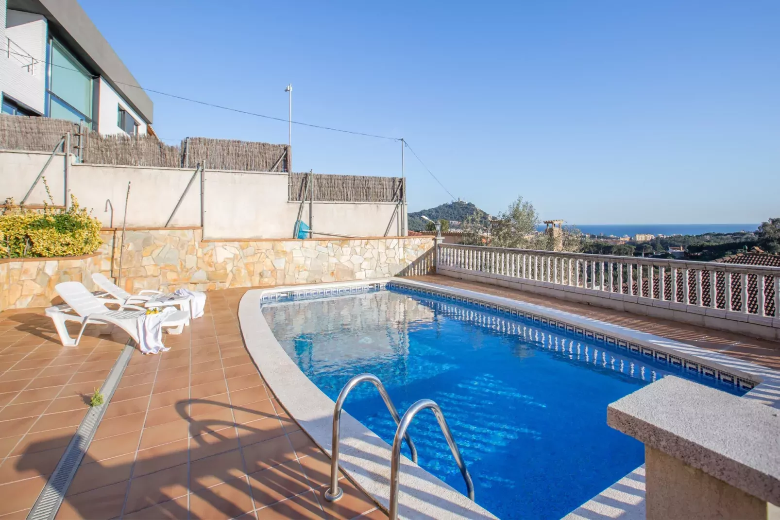 Maer-Piscine