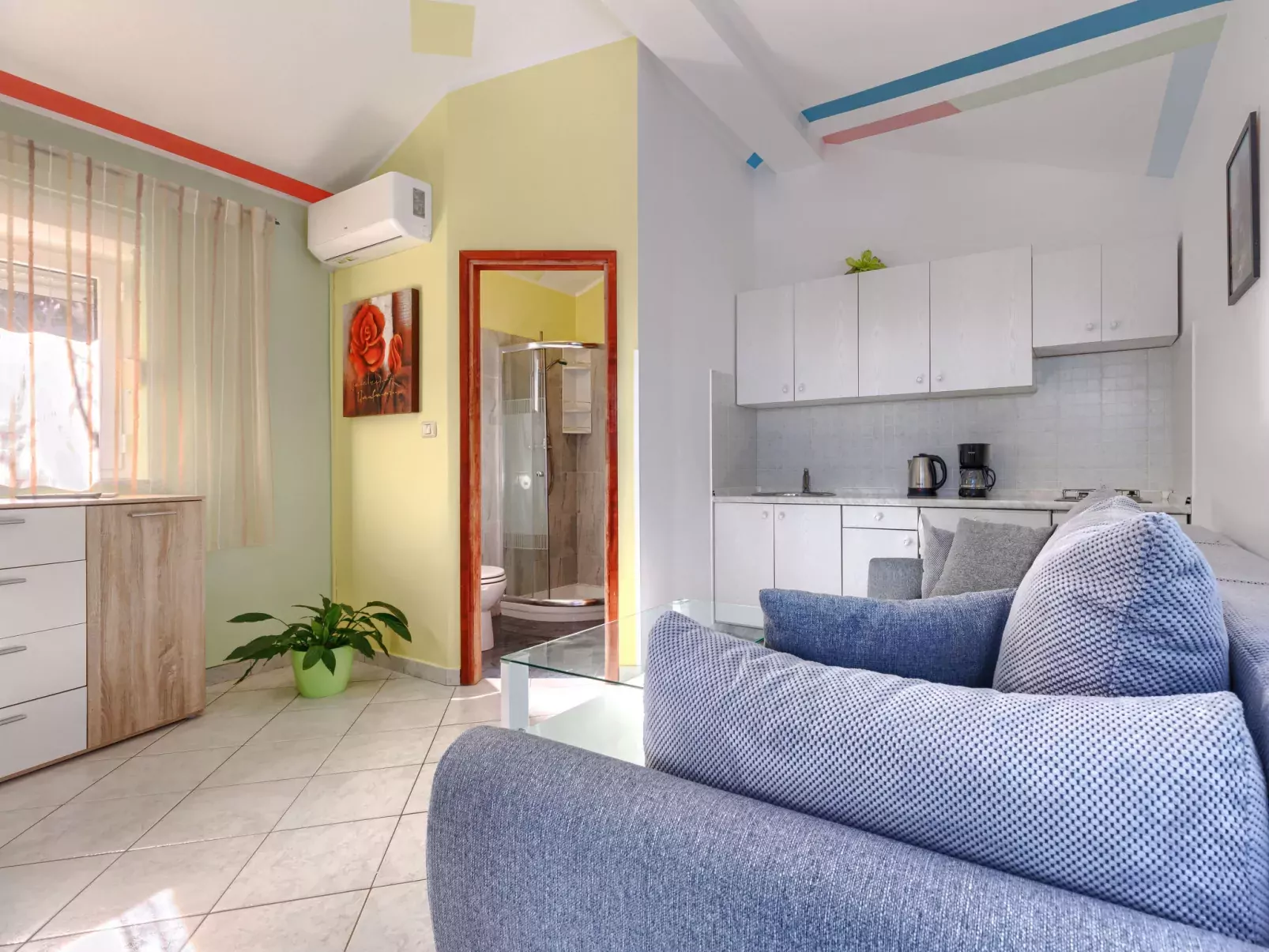 Villa Irma-Inside