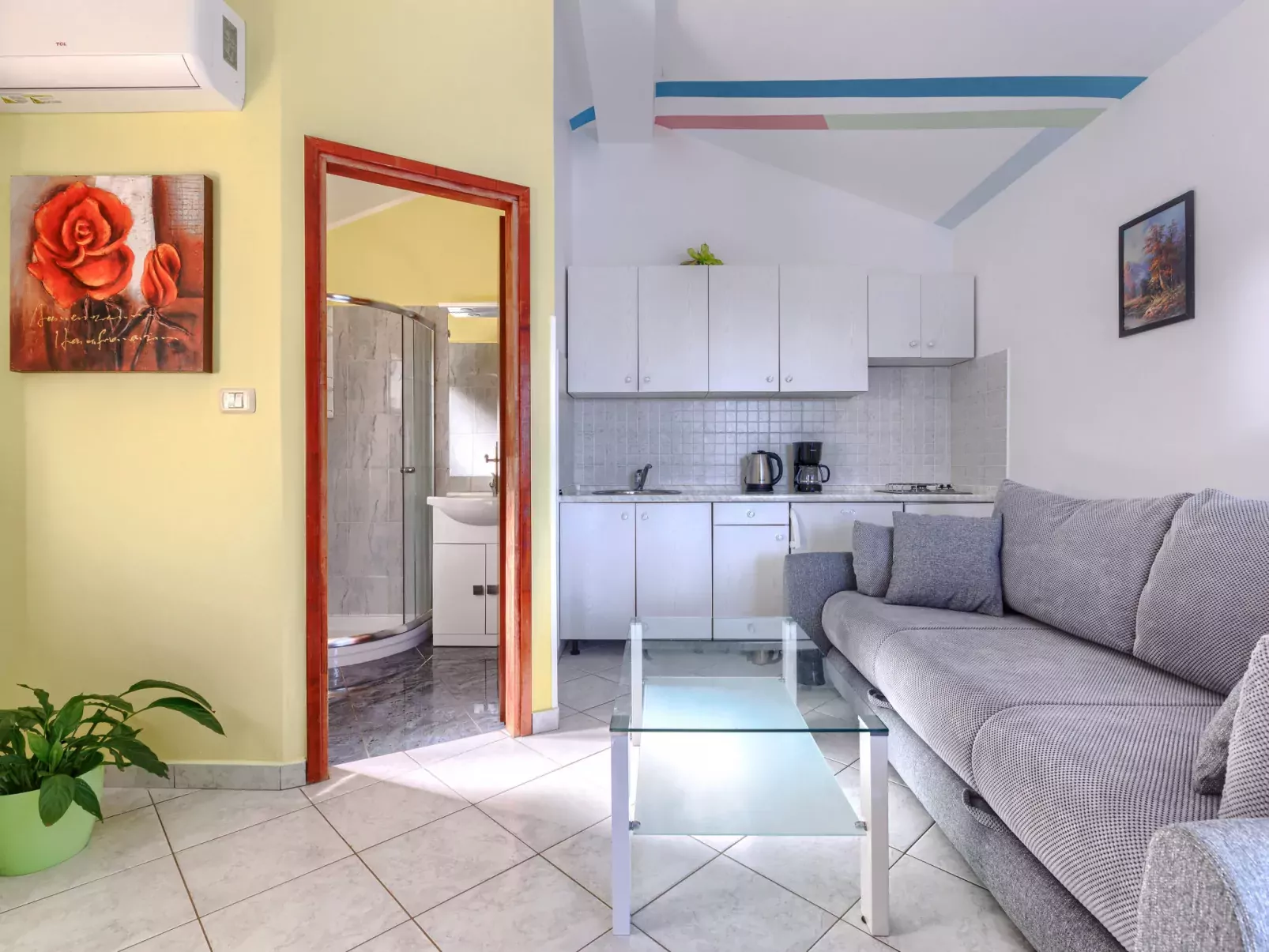 Villa Irma-Inside
