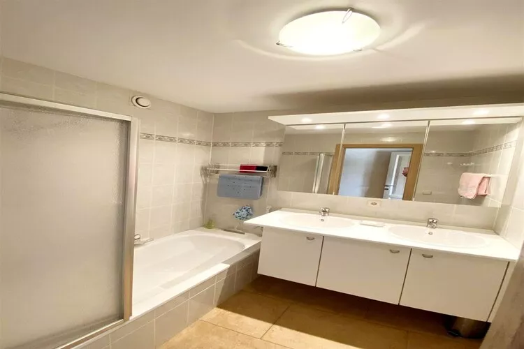 VIKING06 10210-Badezimmer