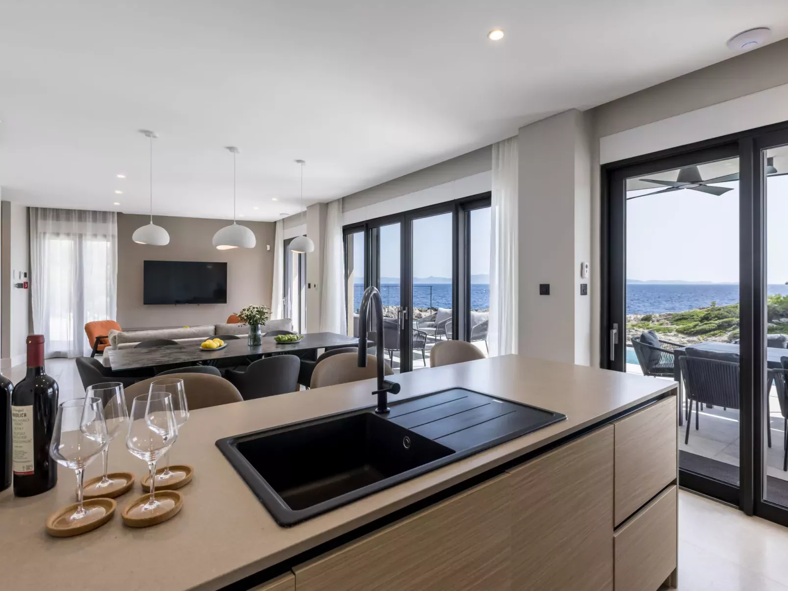 Luxury Villa Mare-Dedans