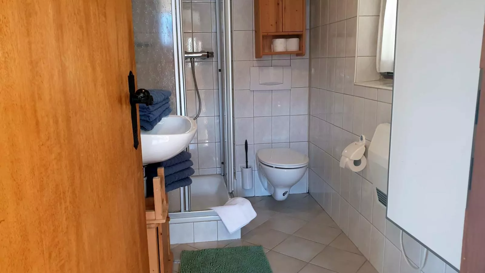 Sonnenhütte oben-Bathroom