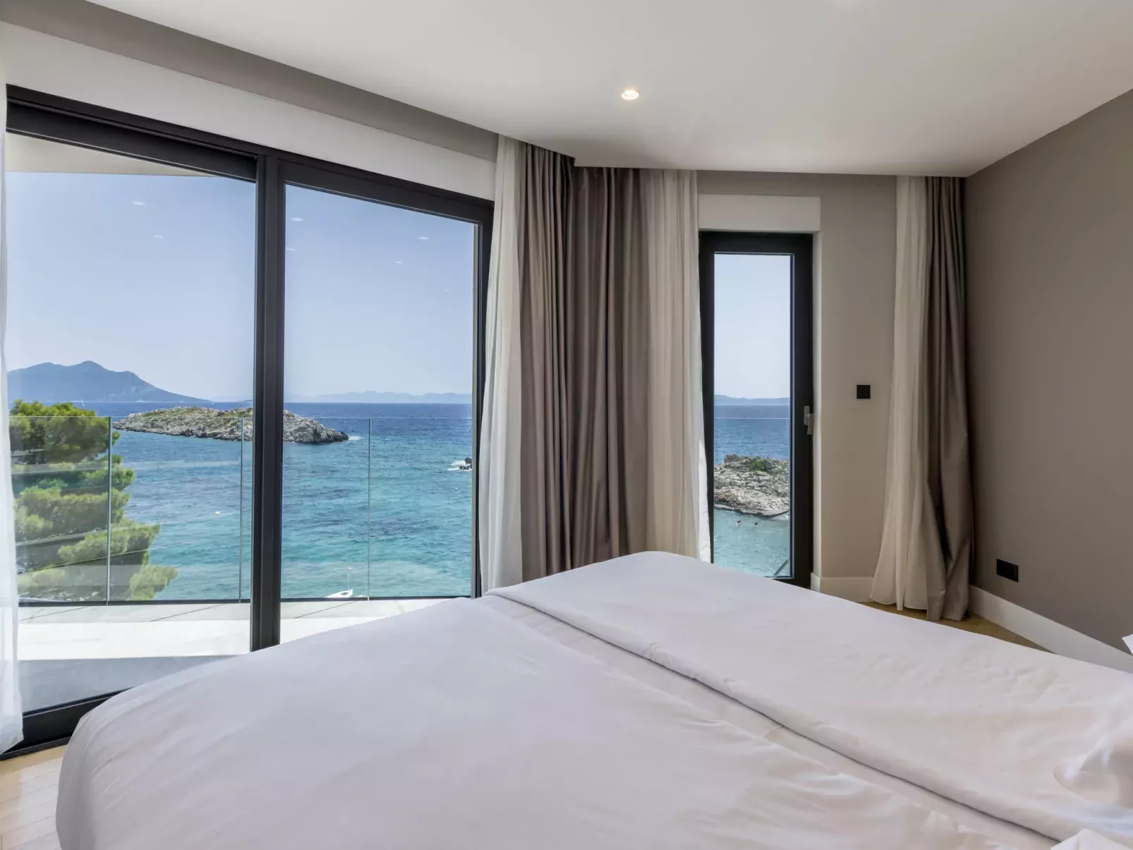 Luxury Villa Mare-Dedans