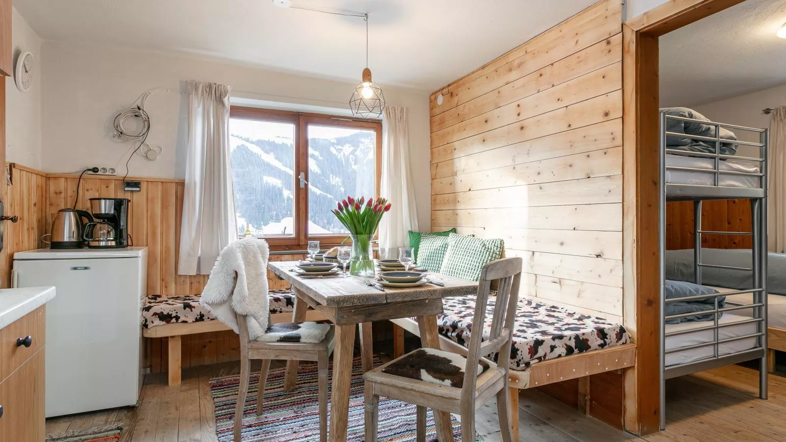 Sonnenhütte oben-Dining room