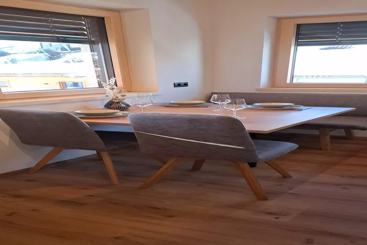 Apartment Moiklerhof-Dining room
