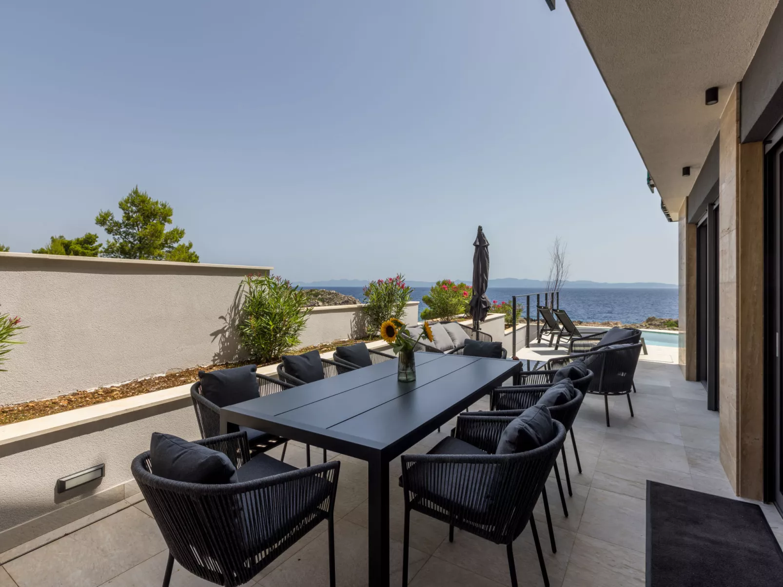 Luxury Villa Luce-Dehors