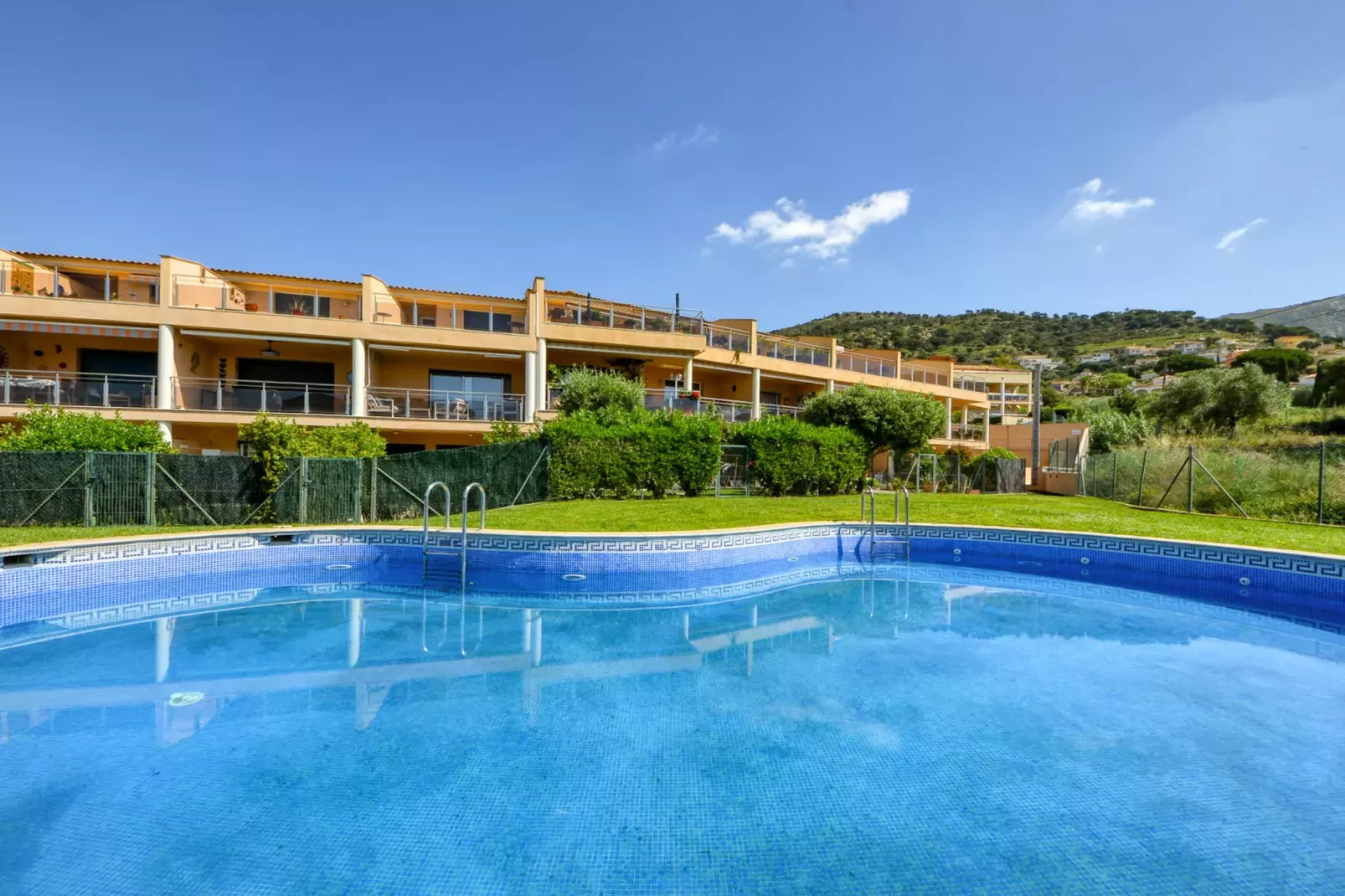 SUN VILLAGE  P4-Extérieur été