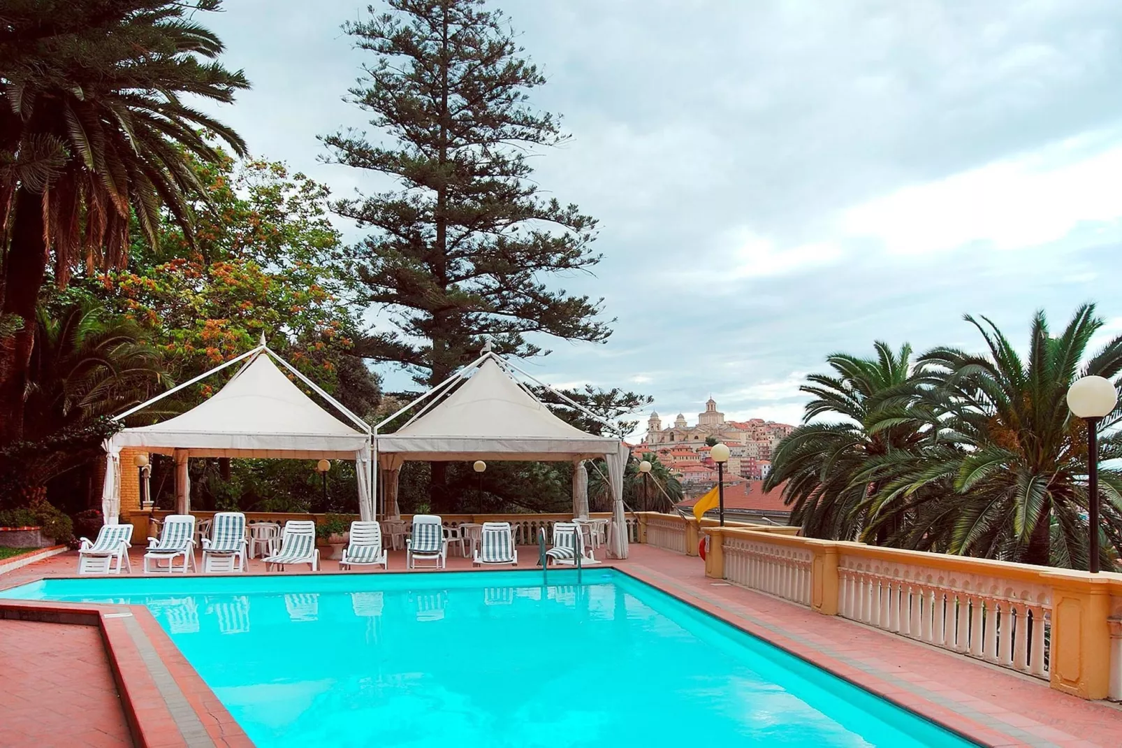Residence Miramare Imperia M2 / A2-Pool