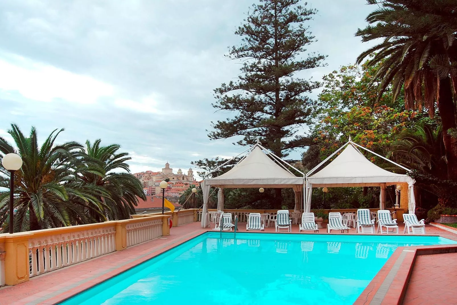 Residence Miramare Imperia M2 / A2-Pool