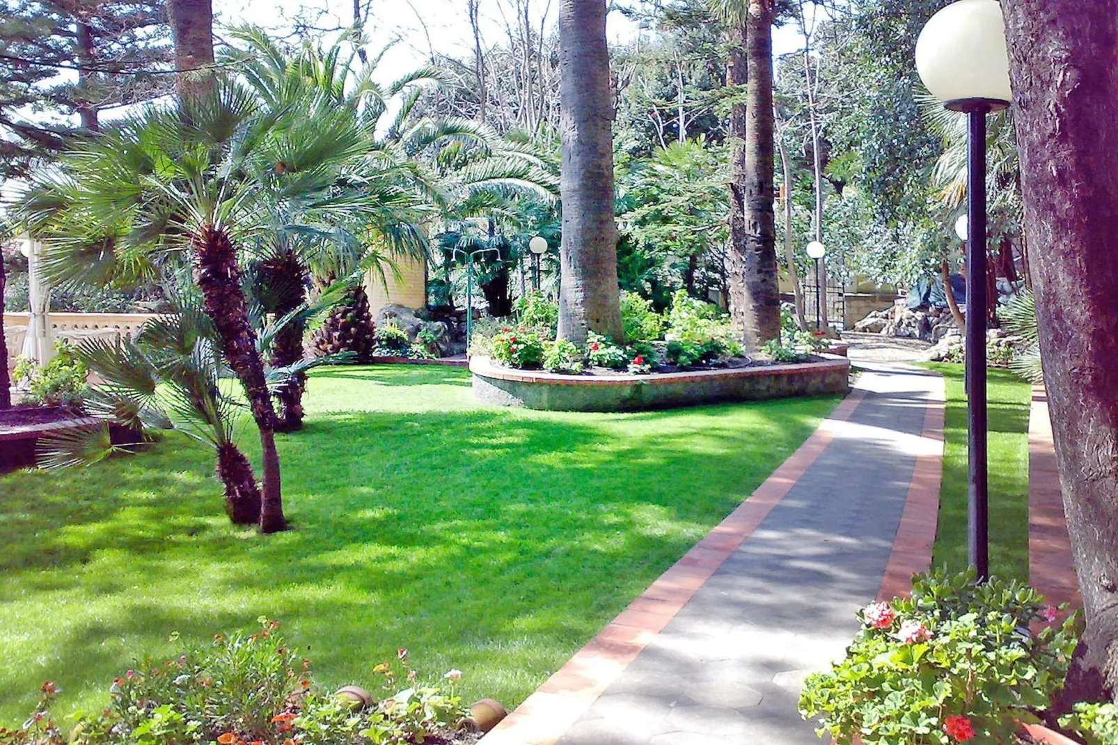 Residence Miramare Imperia M2 / A2-Gardens summer