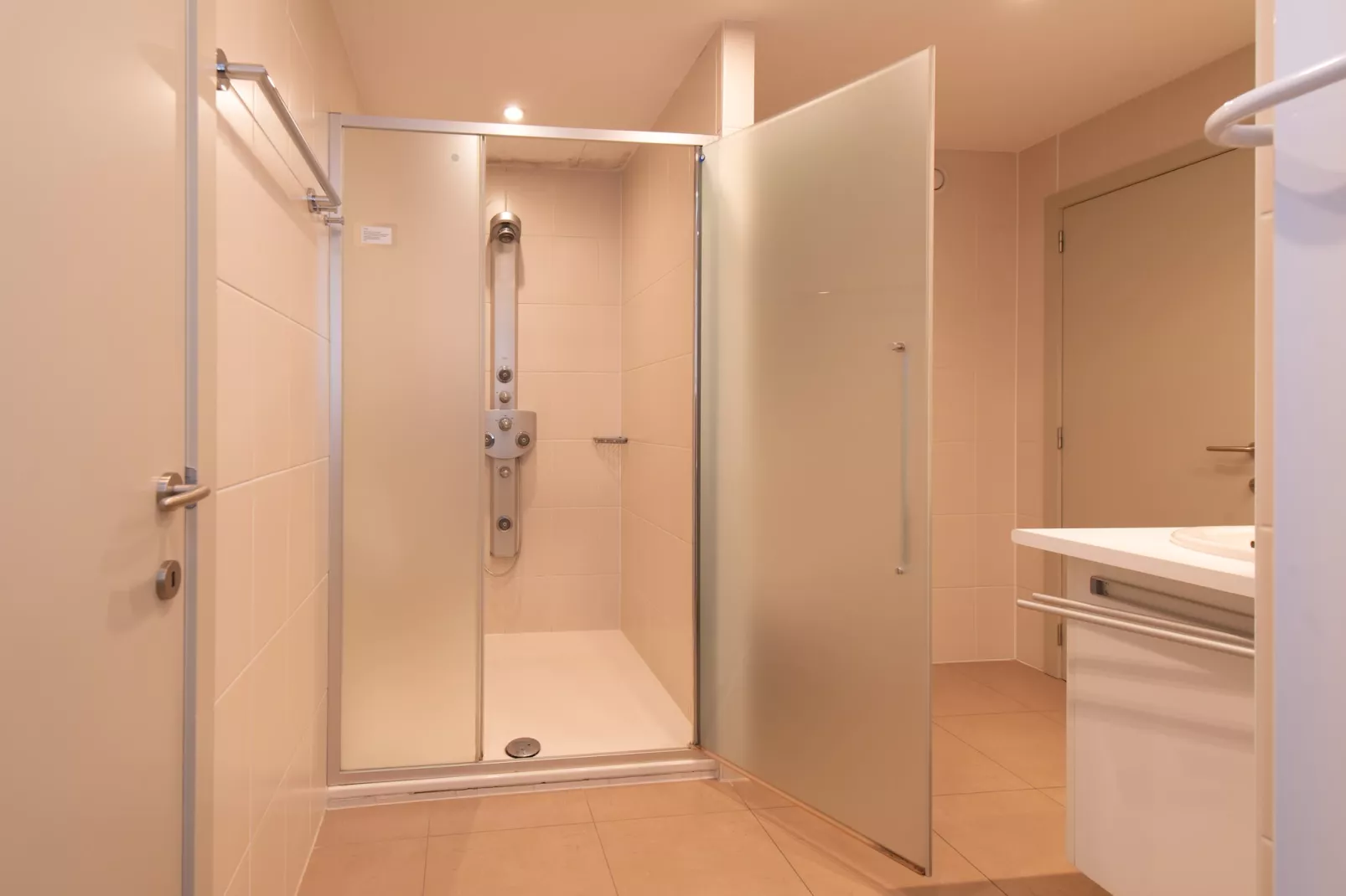 VIKING06 20404/ 4G-Bathroom