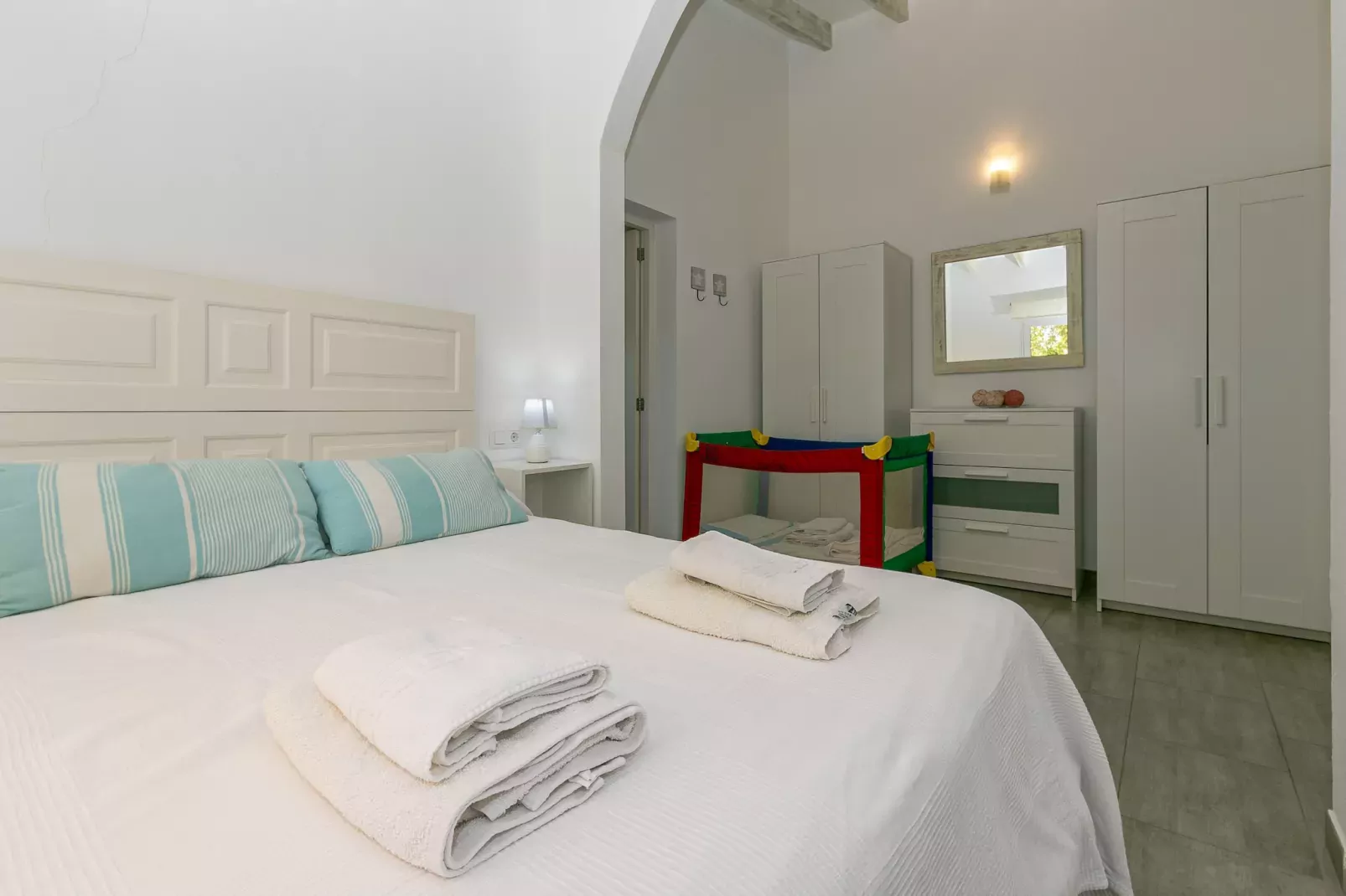 VILLA LES OLIVERES PETITES DE UN DORMITORIO-Bedroom