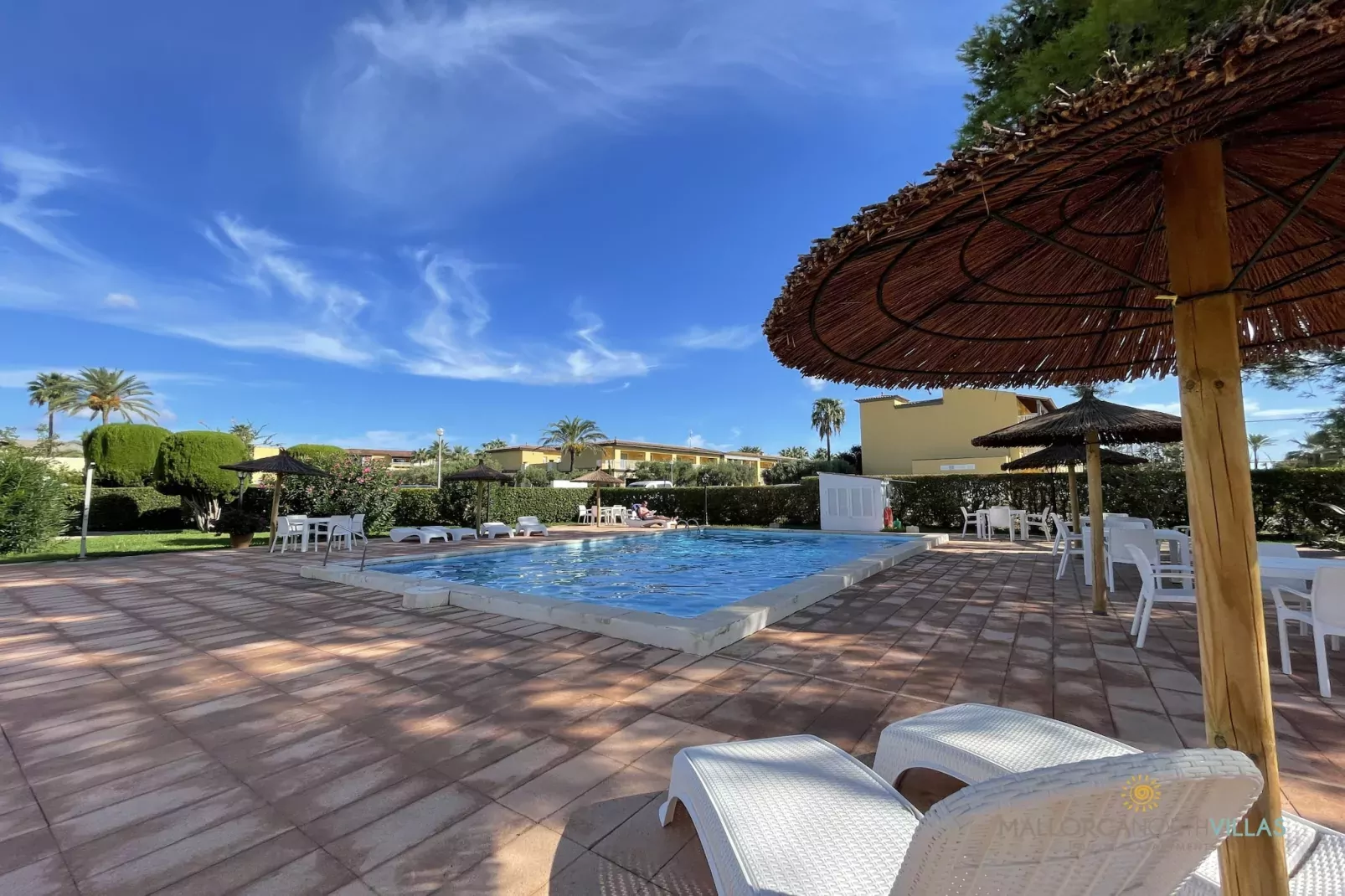 Club del Sol 8: Acogedor Apartamento con Piscina-Piscine