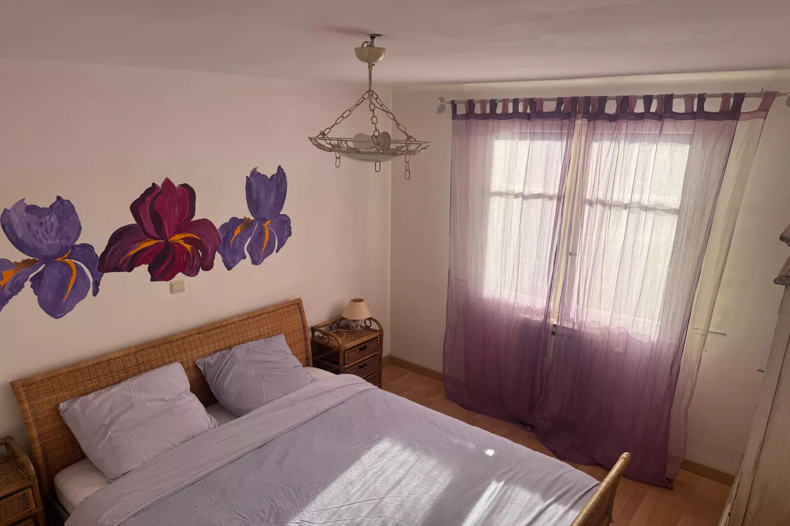 Villa Carpentras-Bedroom