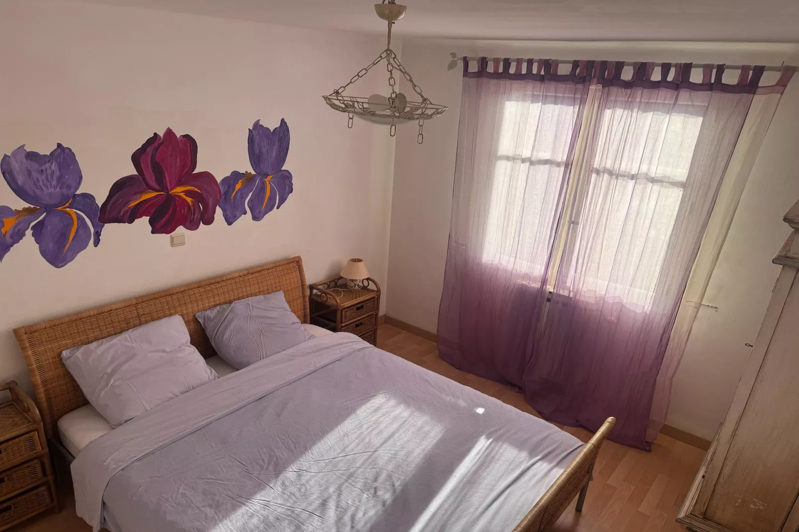 Villa Carpentras-Bedroom