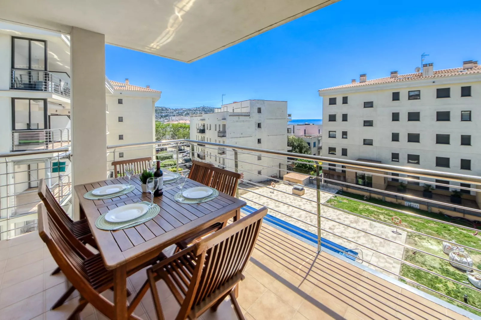 MILENI 2 1 3 1 Roses-Terrace balcony