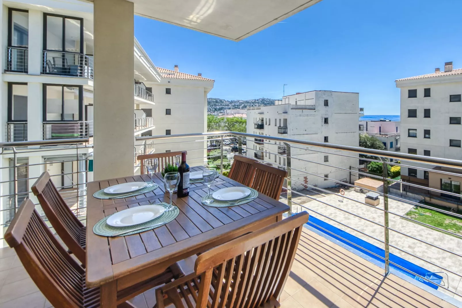 MILENI 2 1 3 1 Roses-Terrace balcony