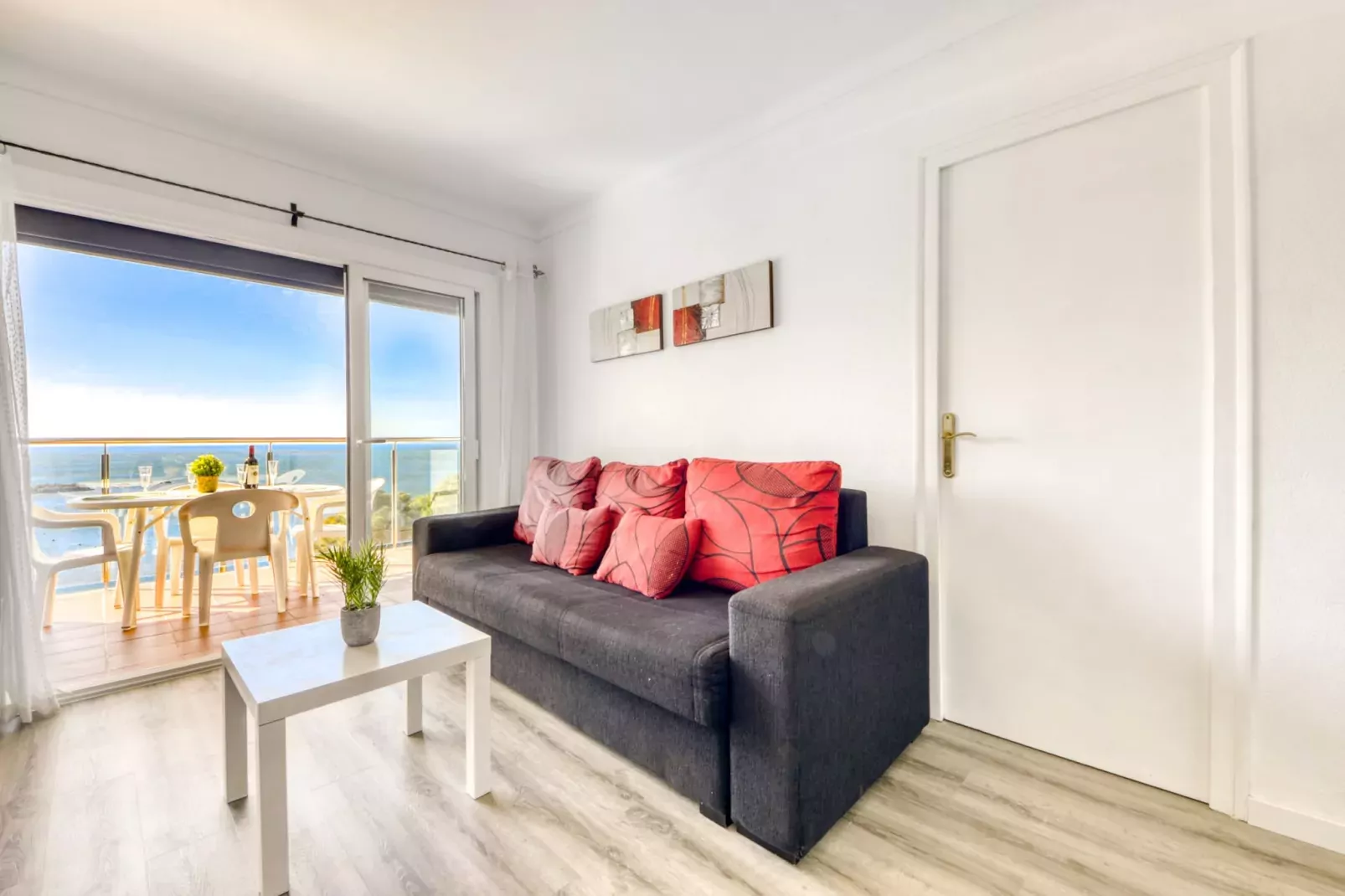 ALARONA  Bj 4 Roses-Living room