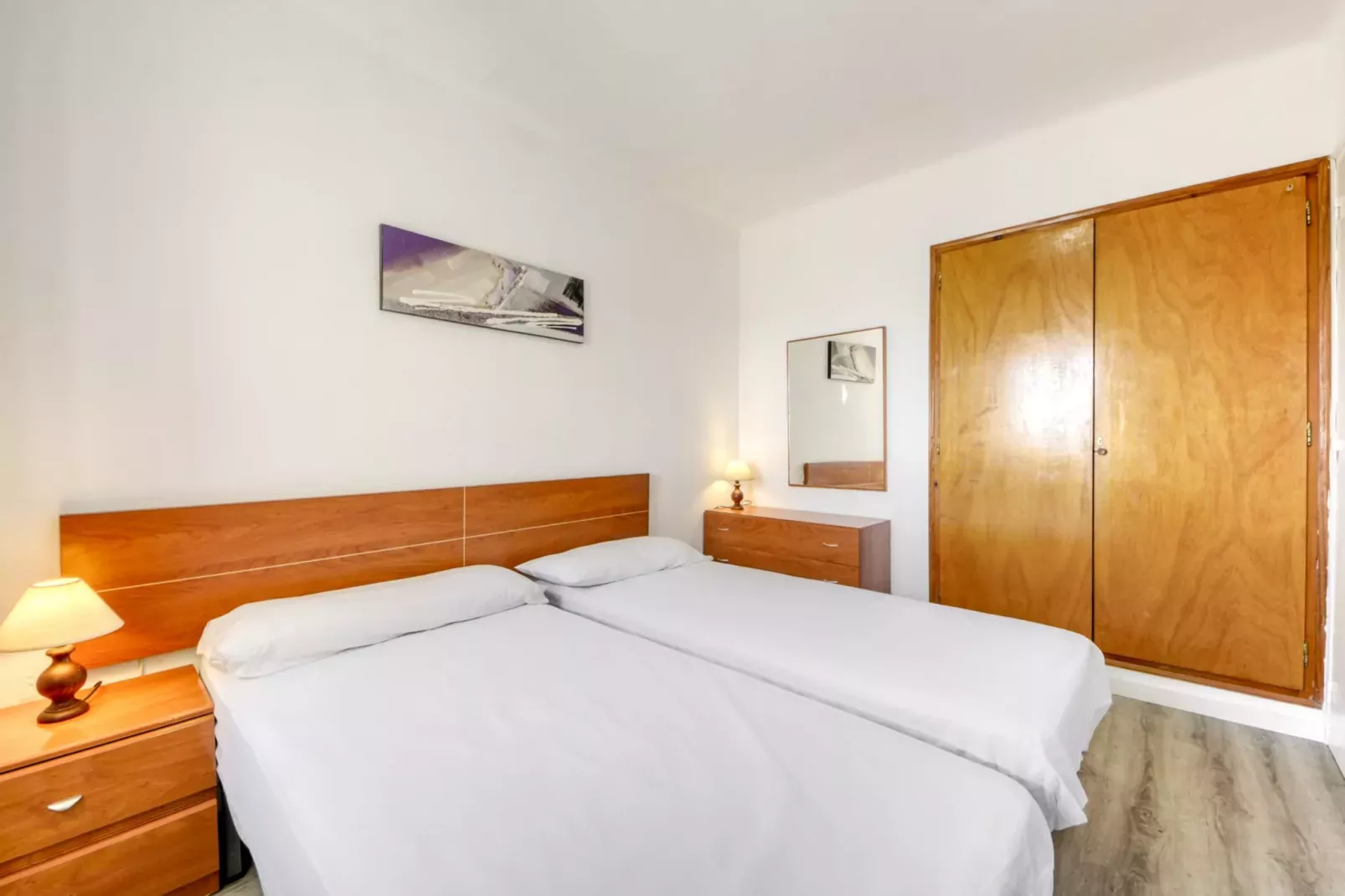 ALARONA  Bj 4 Roses-Bedroom