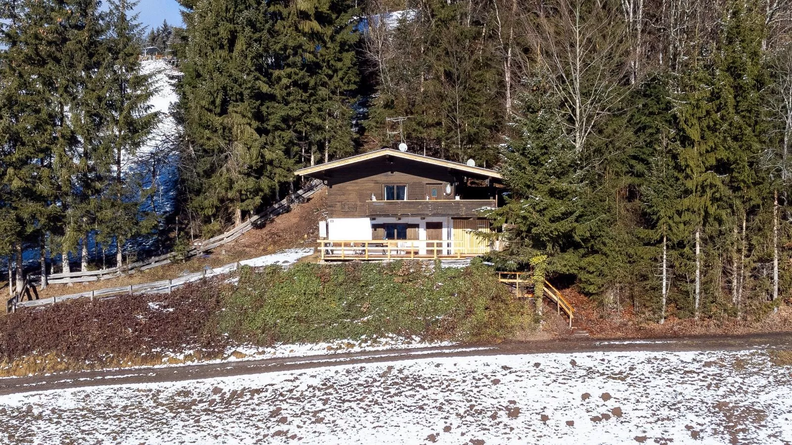 Sonnenhütte-Exterior winter