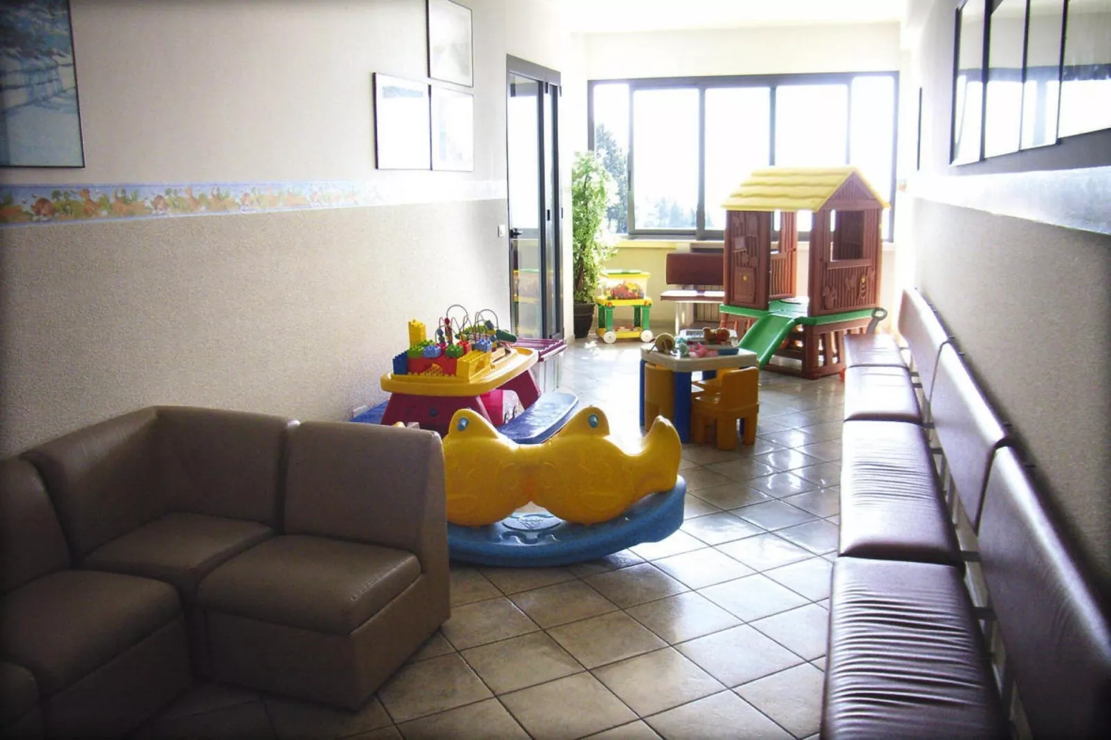 Residence Sant'Anna Pietra Ligure - TR1 - C8 CL Classic-Living room