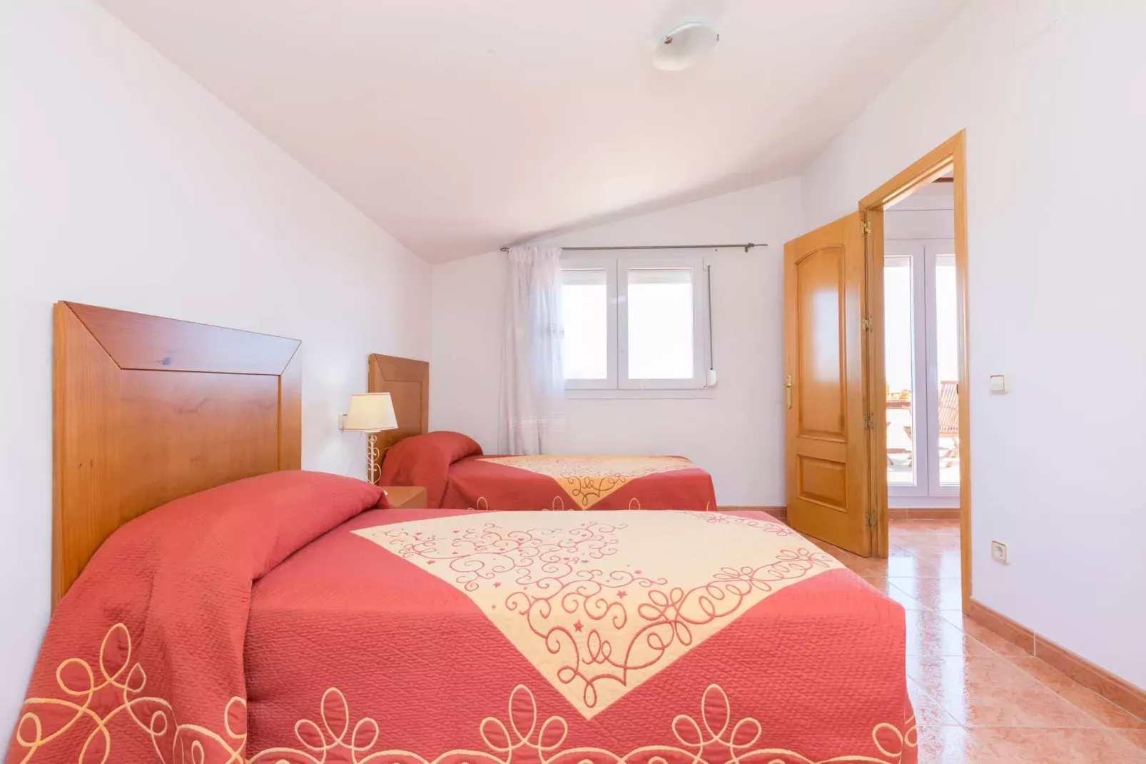 Angeles-Bedroom