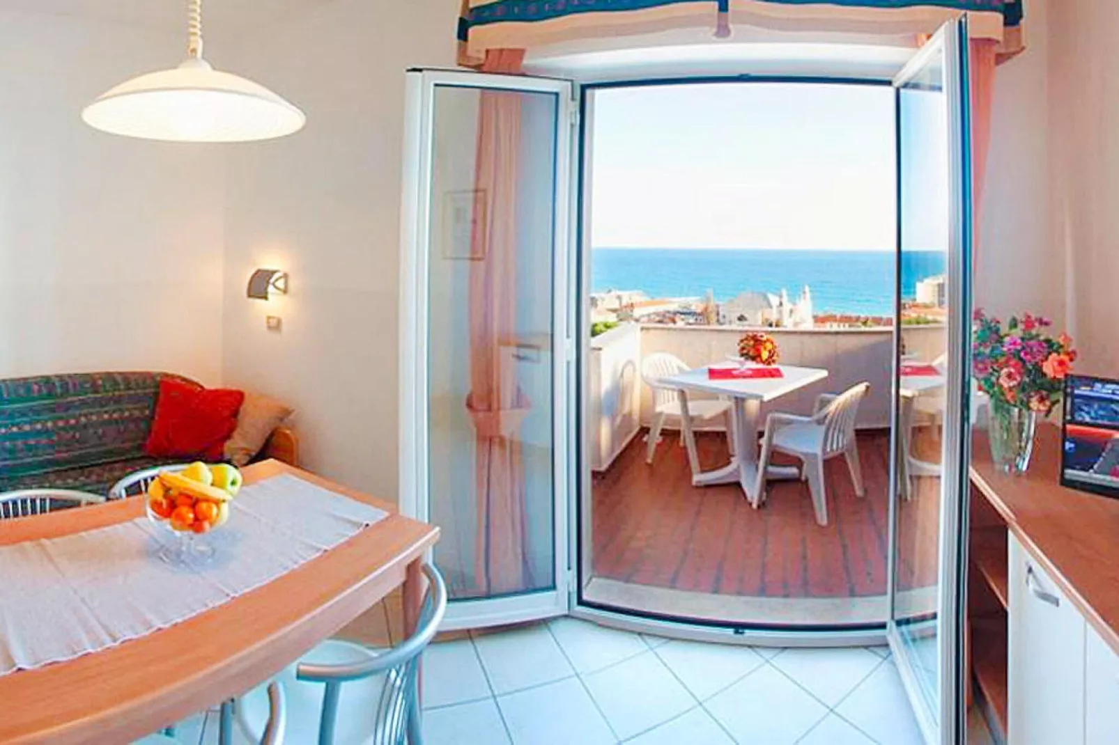 Residence Sant'Anna Pietra Ligure - TR1 - C8 CL Classic-Dining room