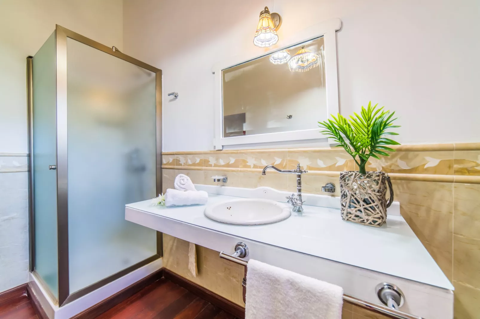 Caselles Petit-Bathroom