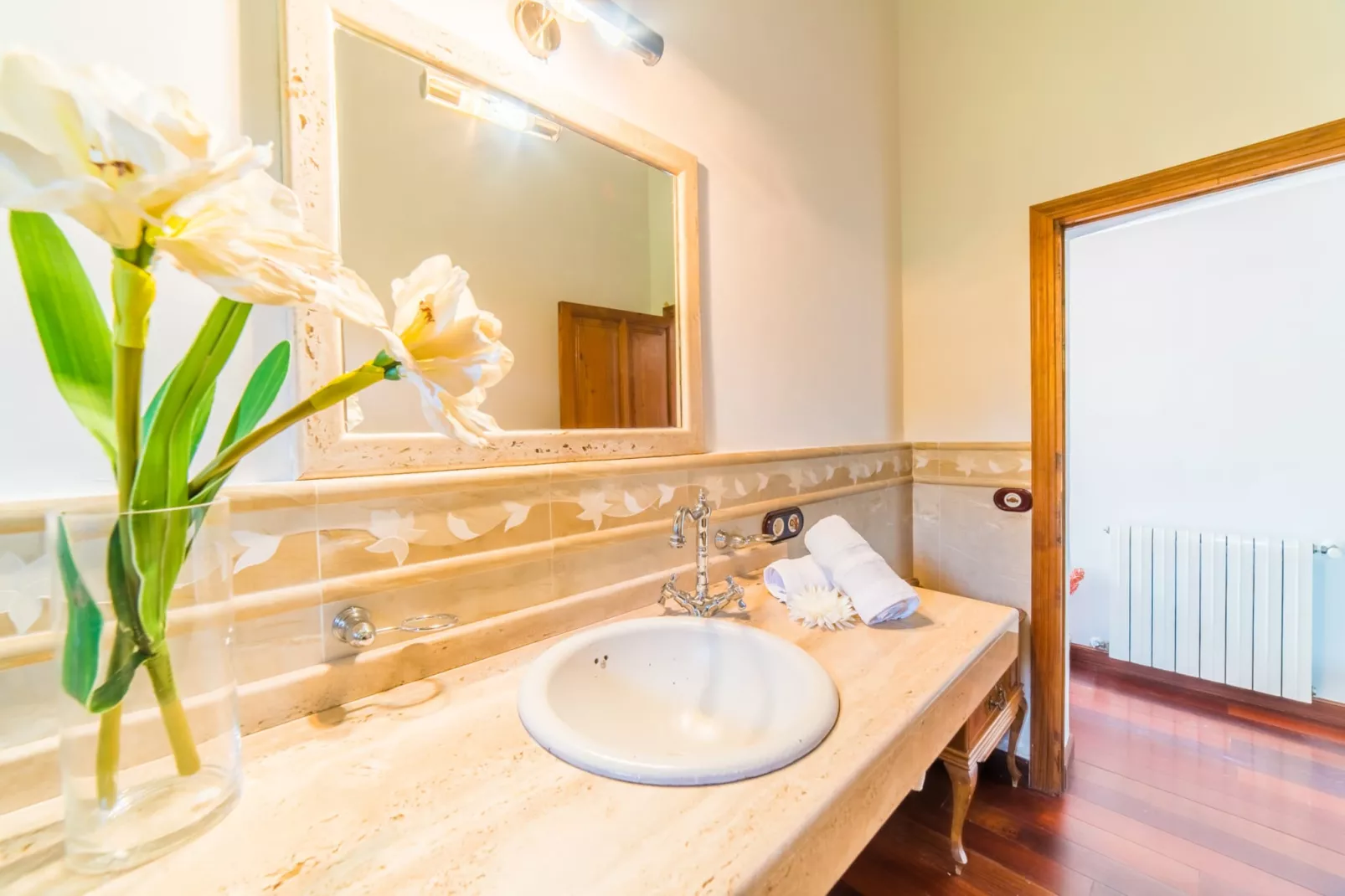 Caselles Petit-Bathroom