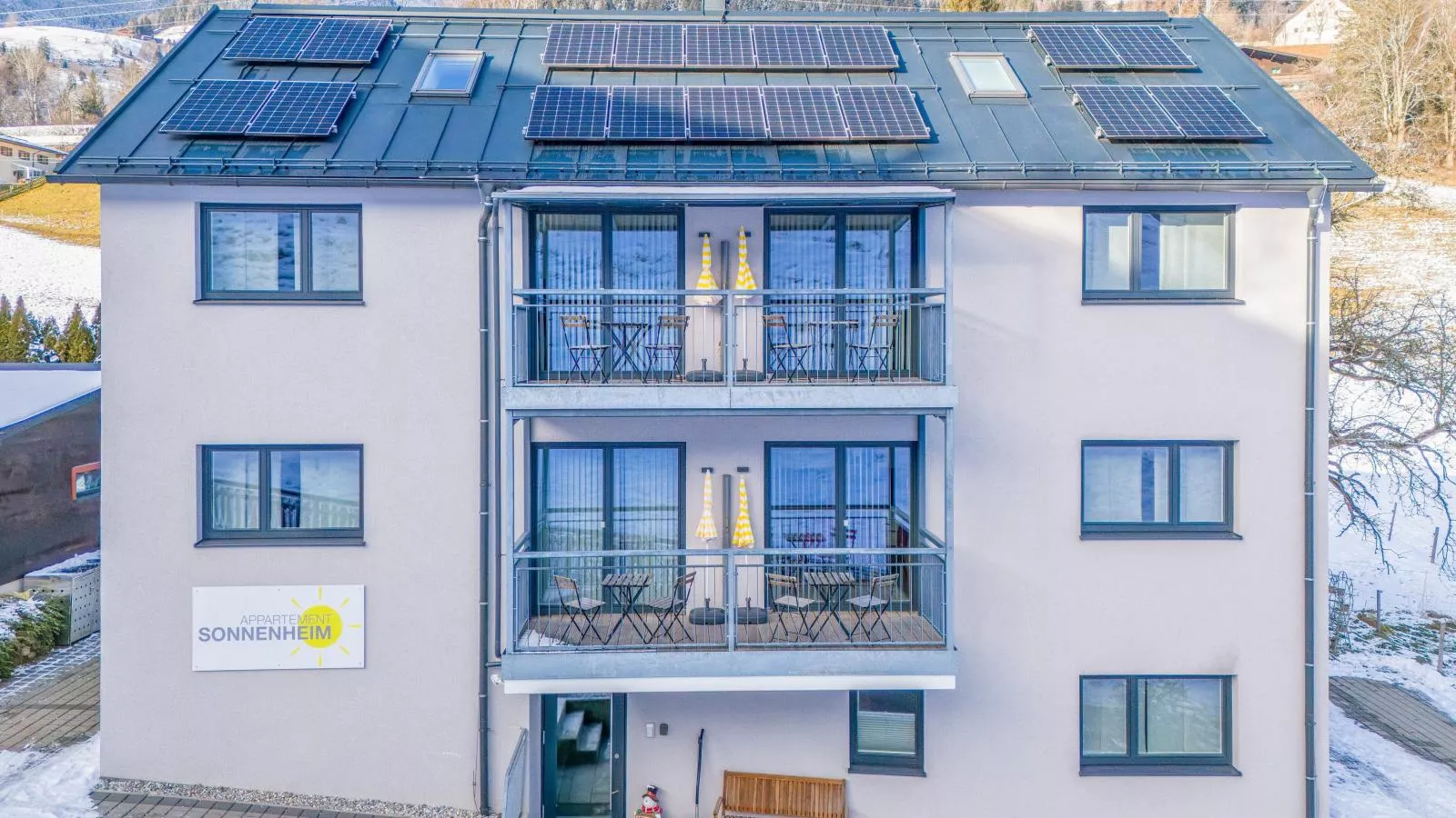 Sonnenhaus-Exterior winter