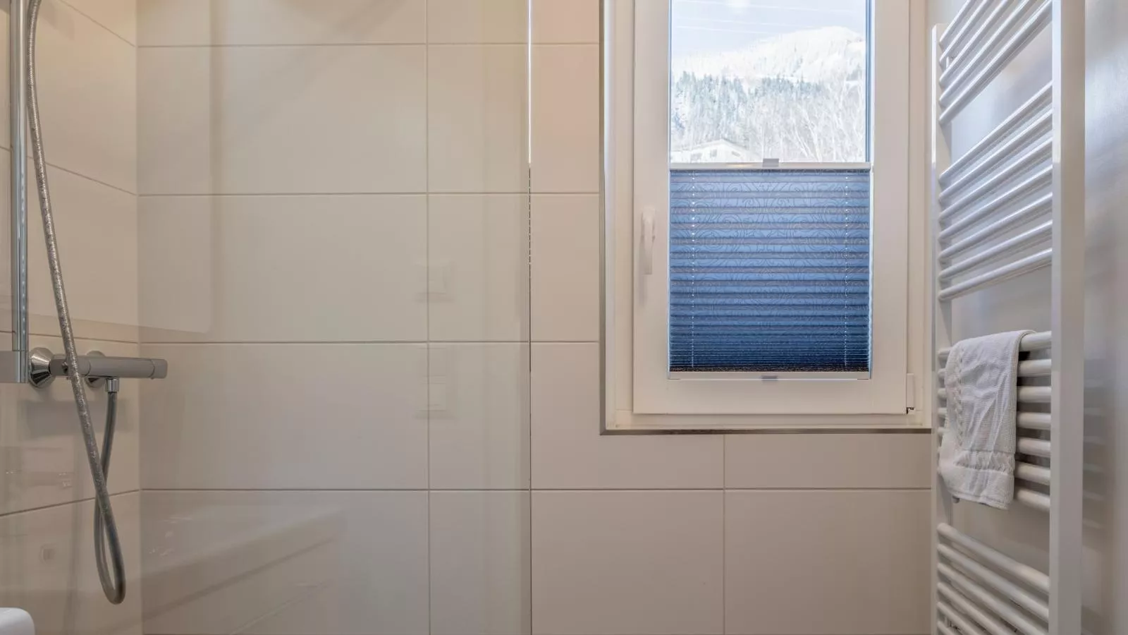 Sonnenhaus-Bathroom