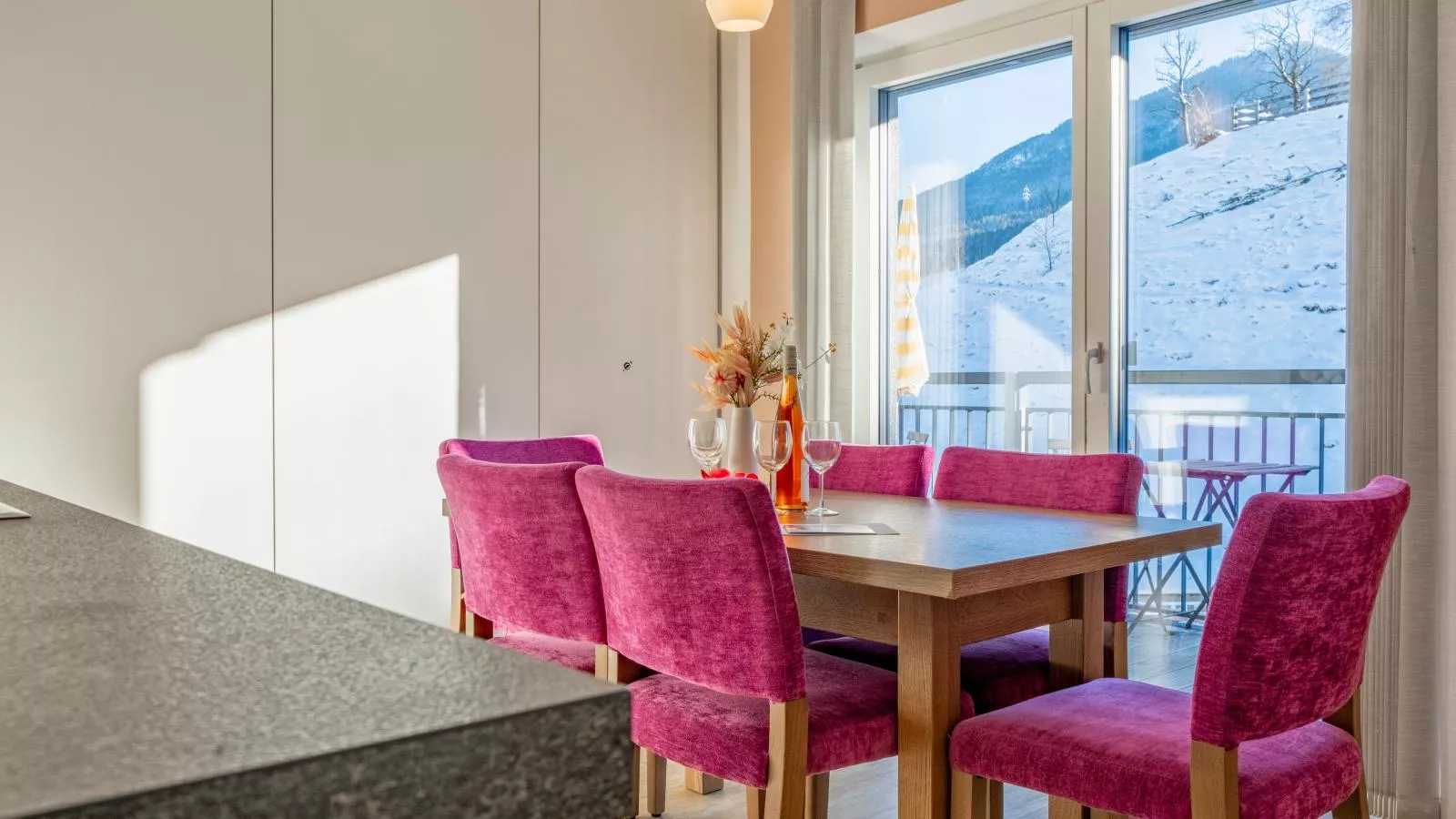 Sonnenhaus-Dining room
