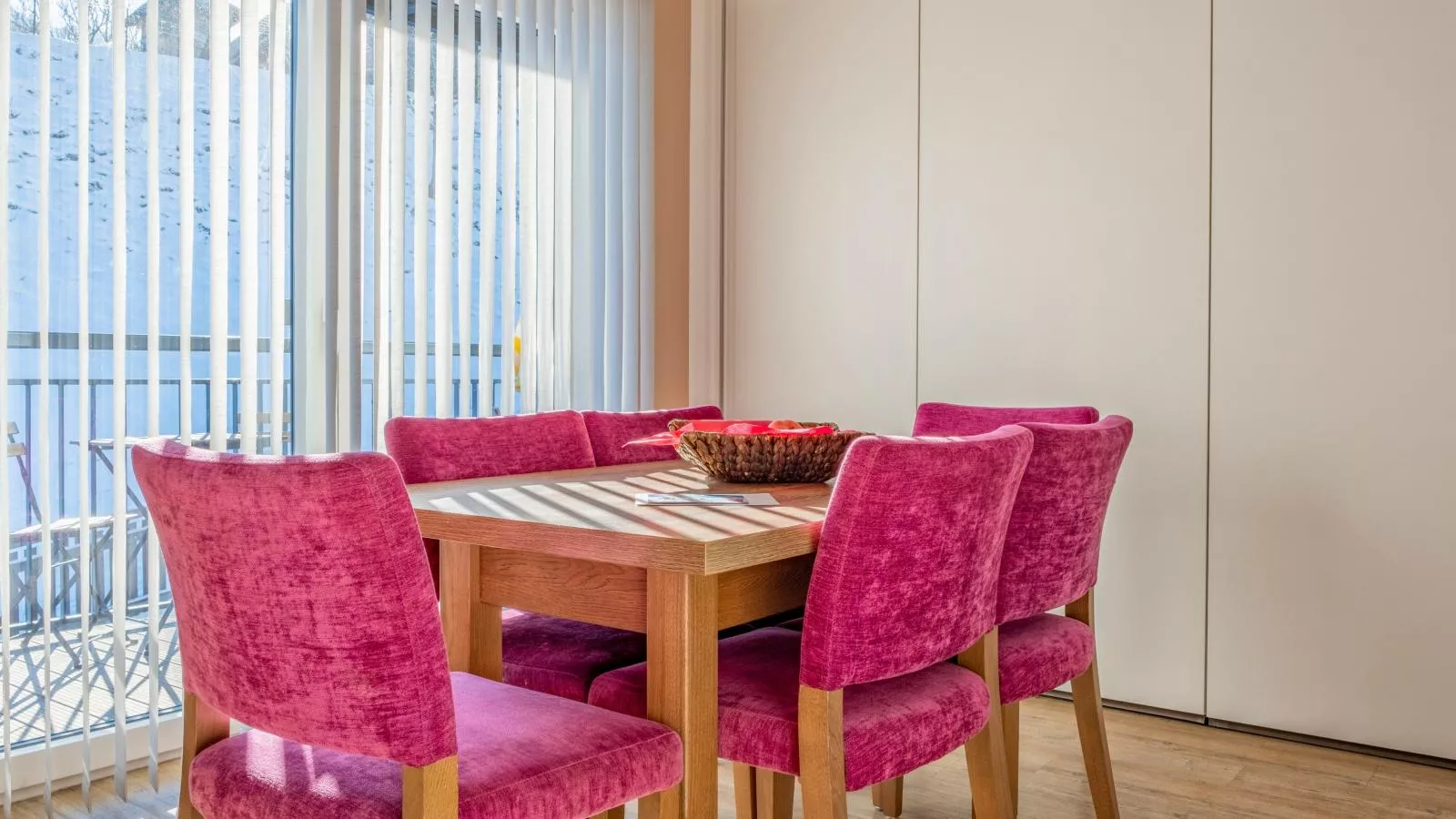 Sonnenhaus-Dining room