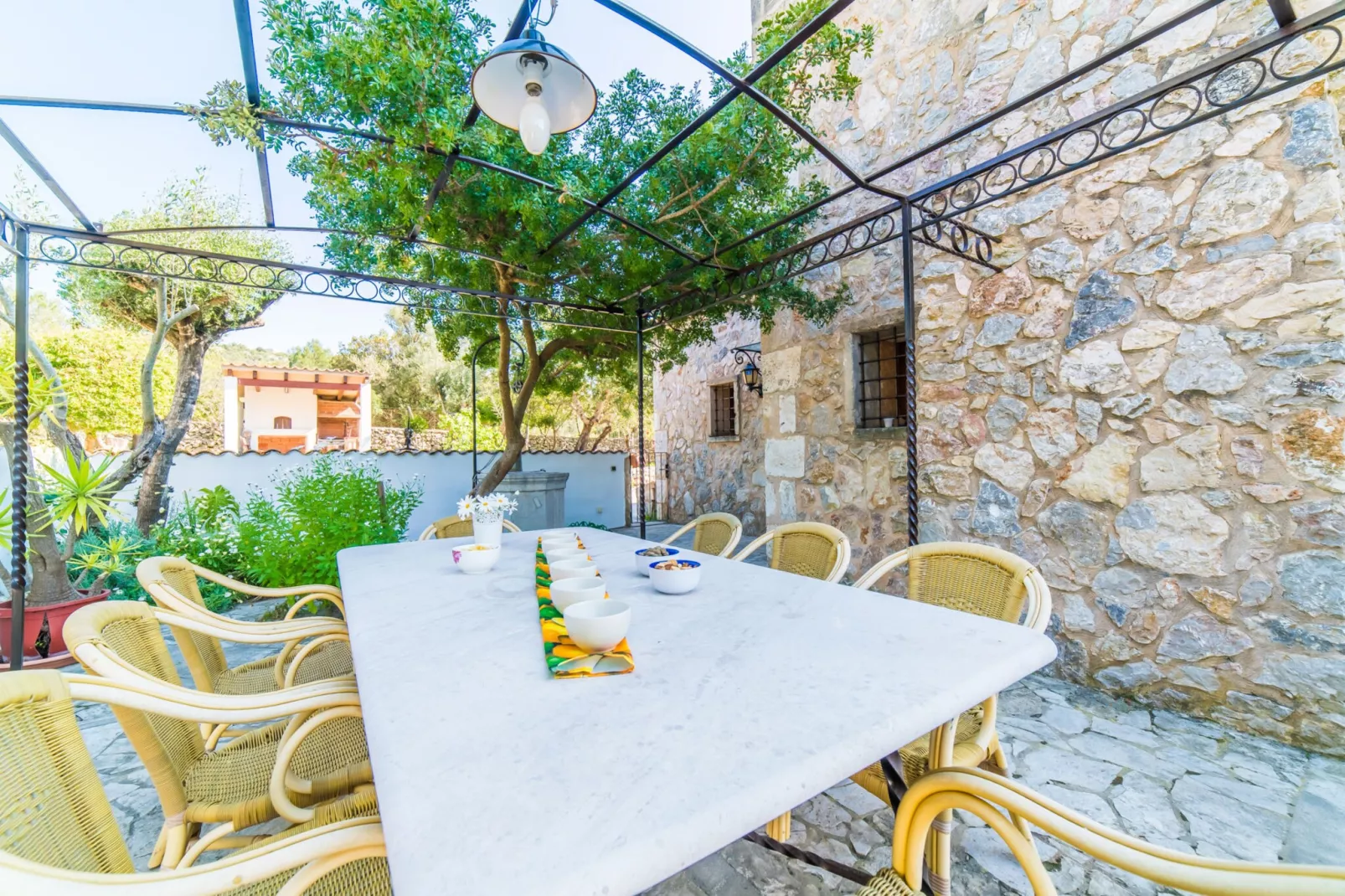 Caselles Petit-Terrace