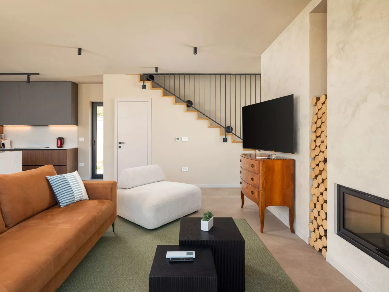 Casa Tia 2-Inside